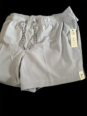 No Boundaries Gray Elastic Waist Active Shorts